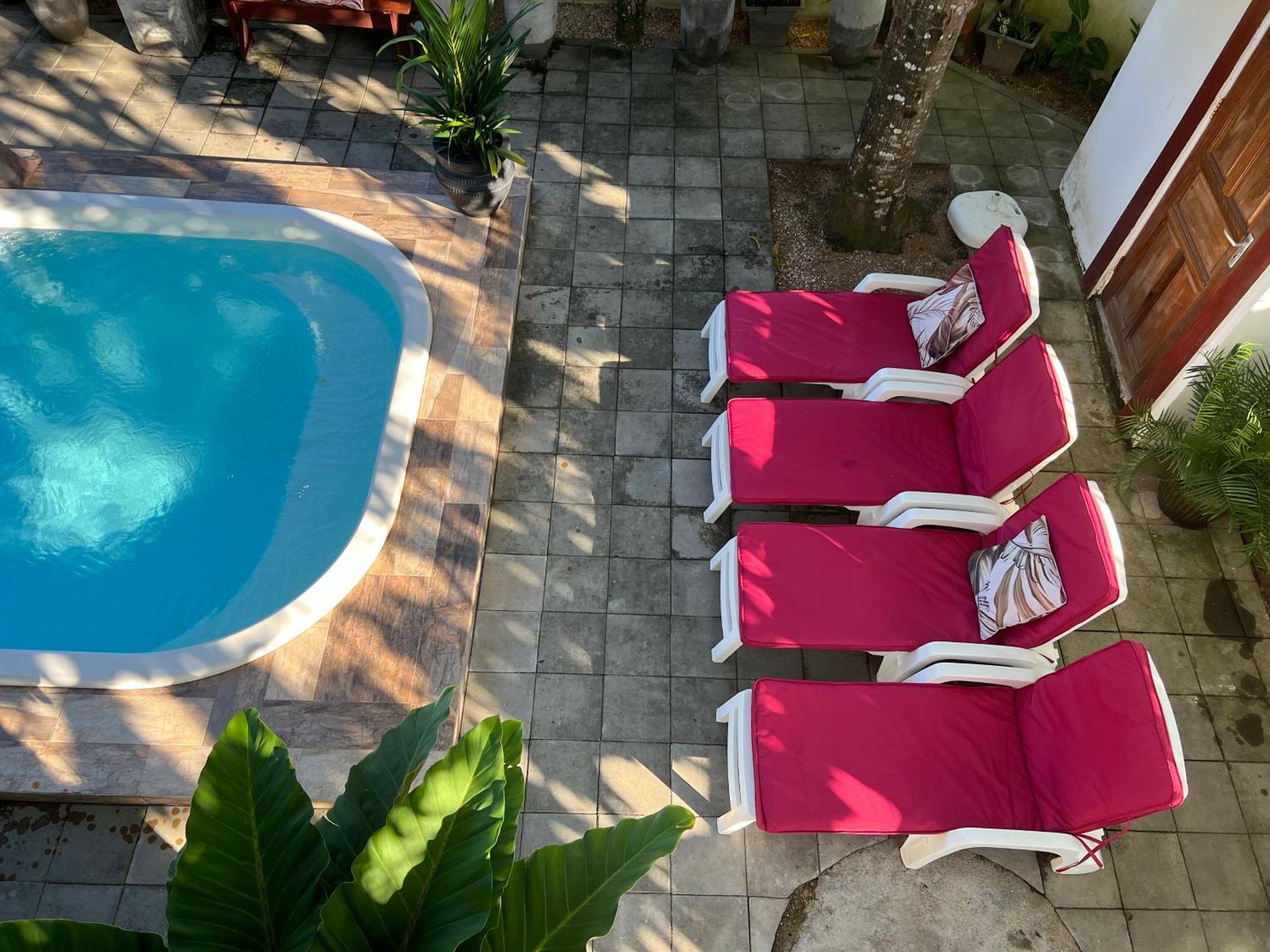 Villa Famiri Boutique Hotel ปารามารีโบ ภายนอก รูปภาพ